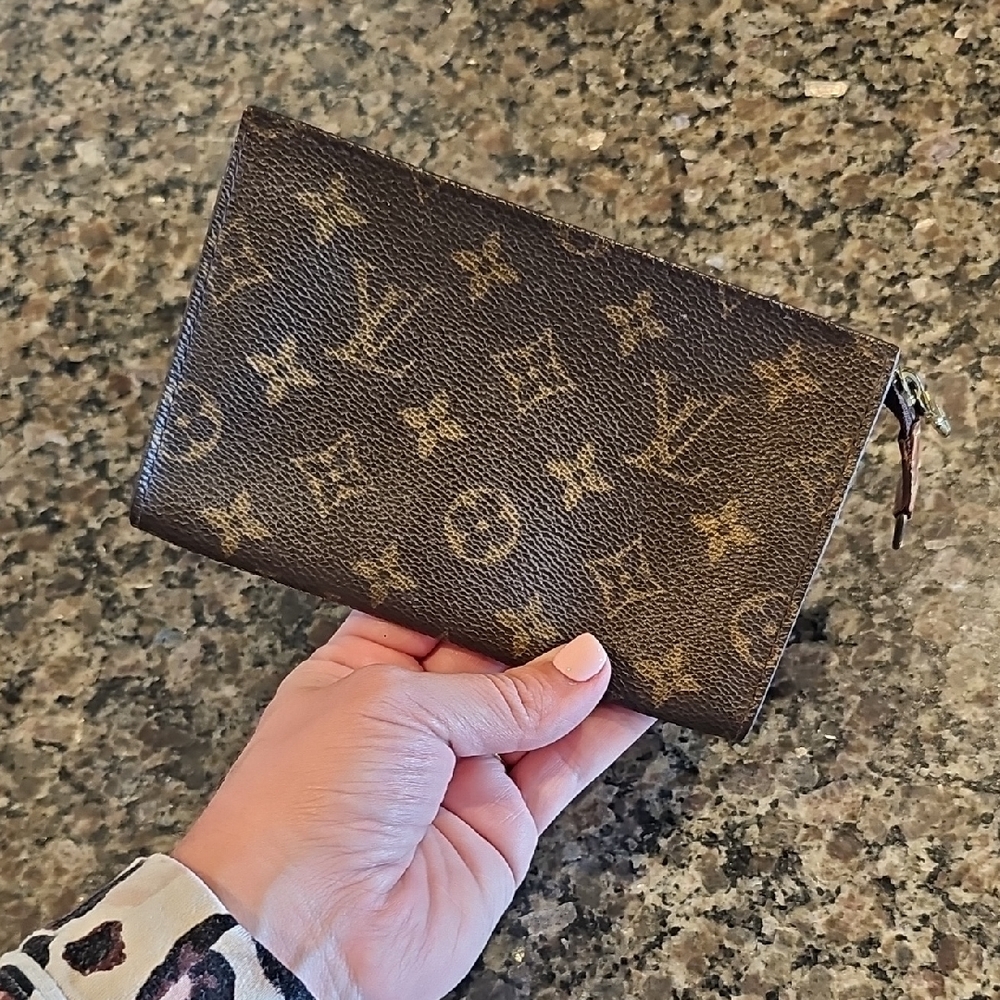 Vintage Louis Vuitton Brown and Tan Monogram Pouch - Picture 15 of 15